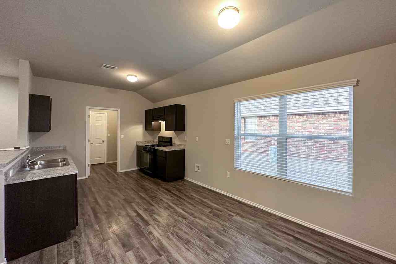 2311 Bent Tree Rd - Photo 7 of 19