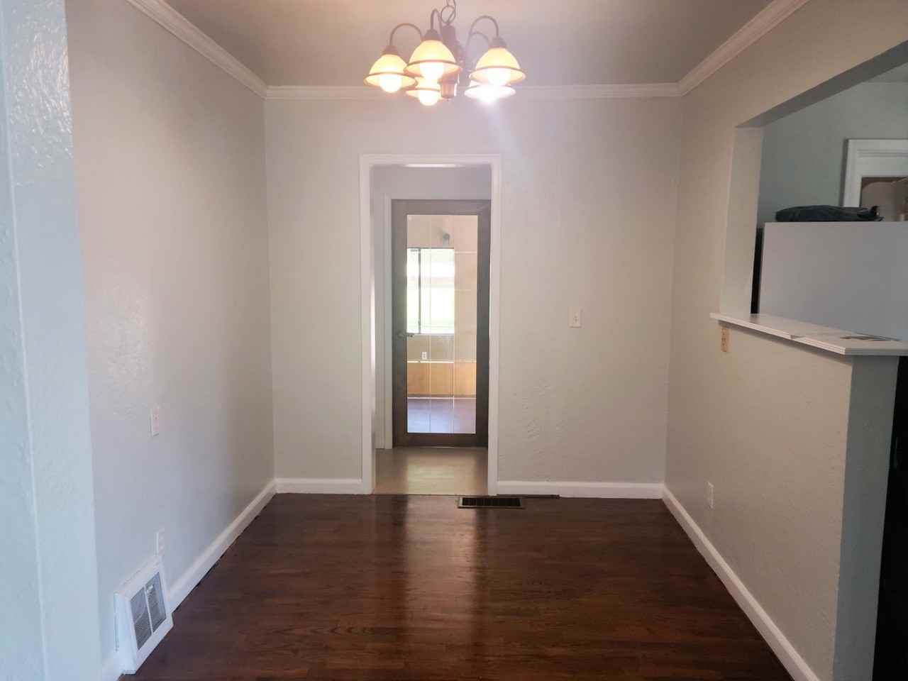 1211 Yale Ave - Photo 5 of 14