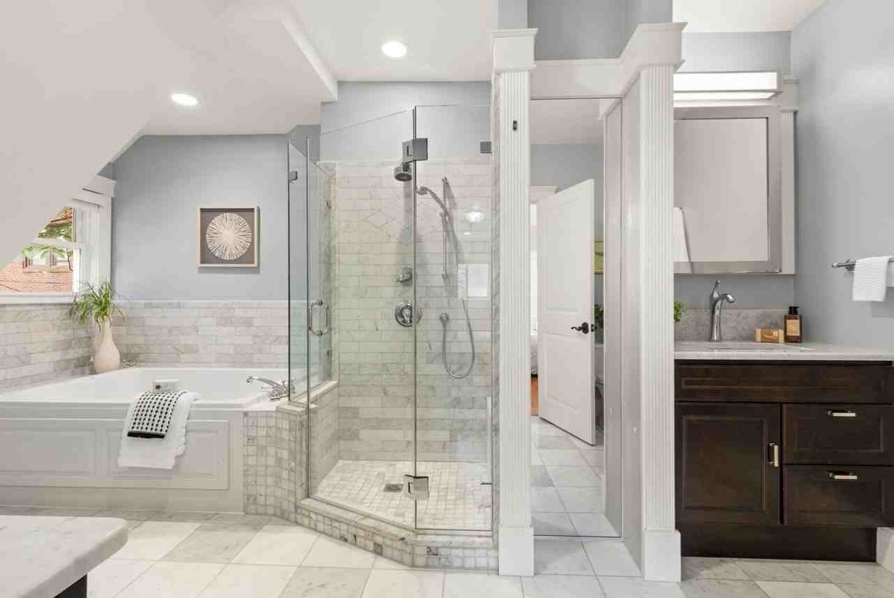 91 University Rd - Photo 6 of 39