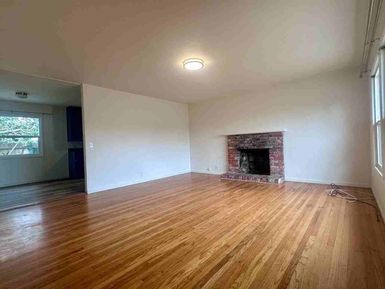 1017 Lewis Ave - Photo 2 of 17