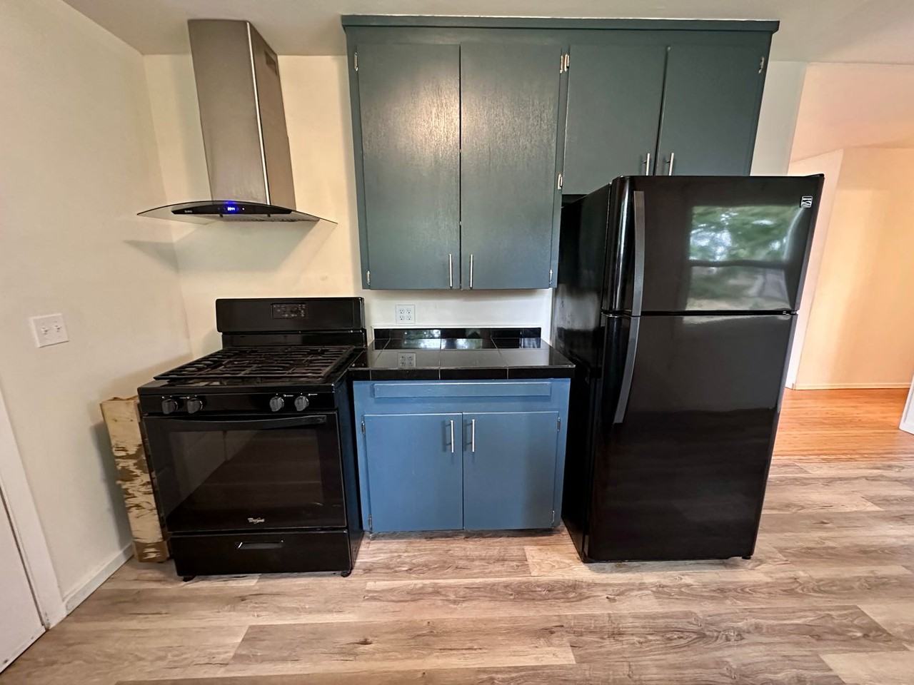 1017 Lewis Ave - Photo 7 of 17