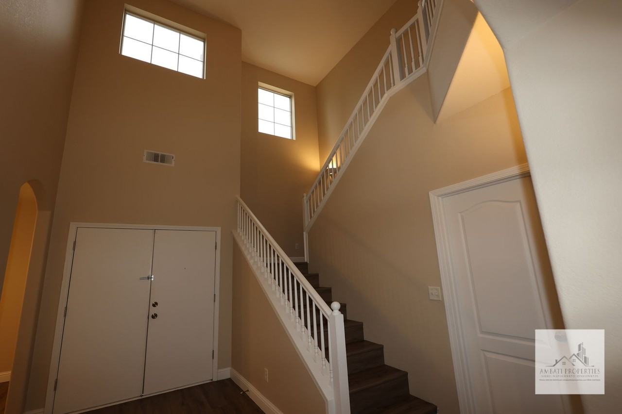 1845 N Pistachio Ave - Photo 6 of 20