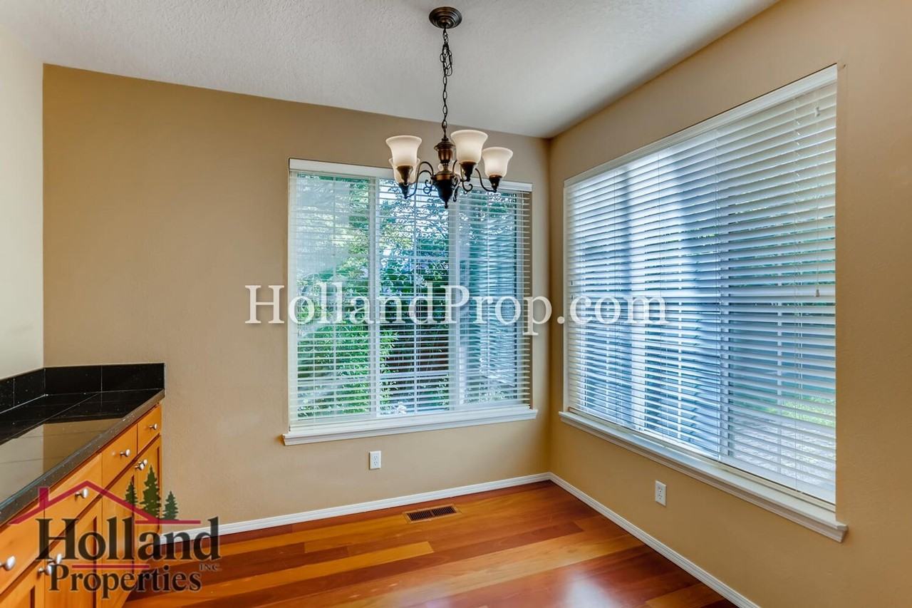 1120 Se 11th Ave - Photo 5 of 26