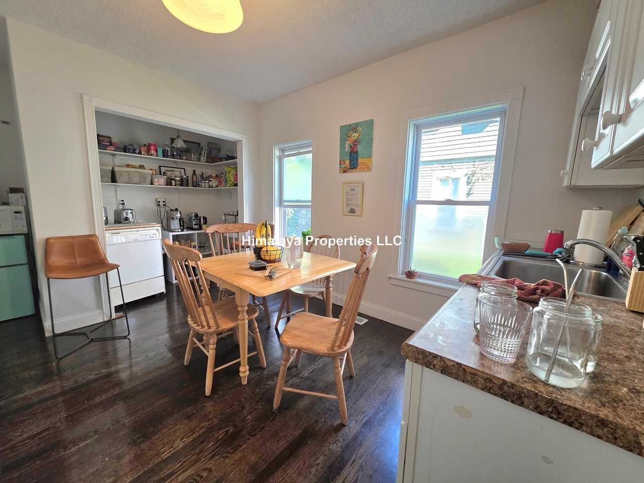 33 Teele Ave #1