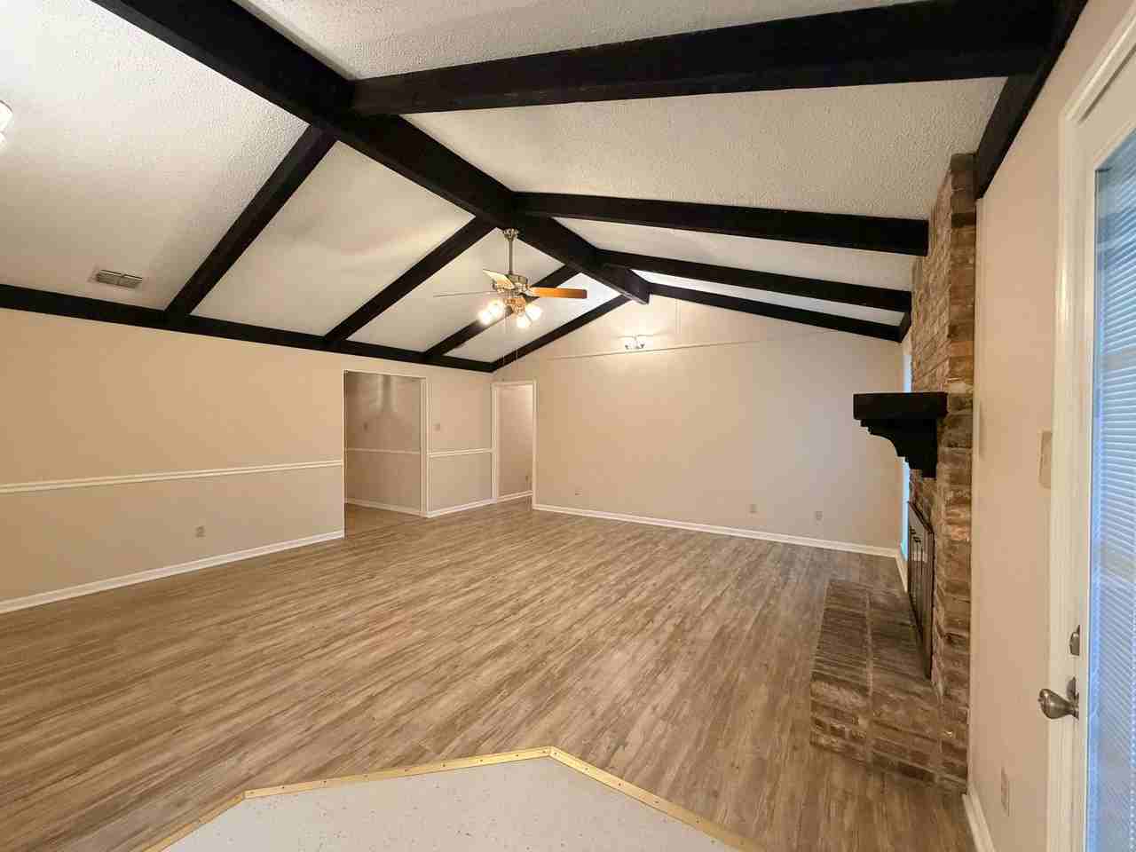9103 Dogwood Trl - Photo 4 of 33