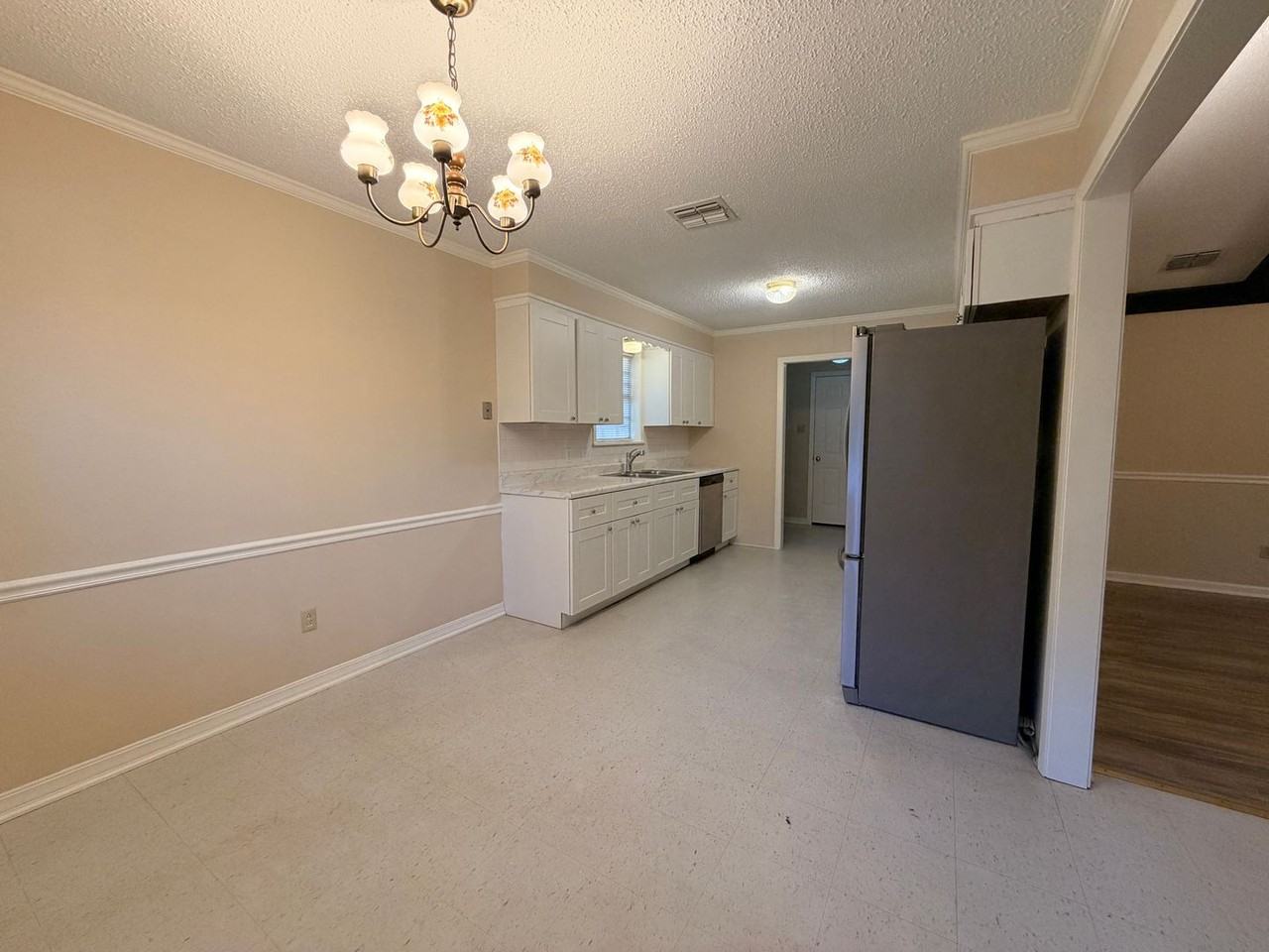 9103 Dogwood Trl - Photo 6 of 33