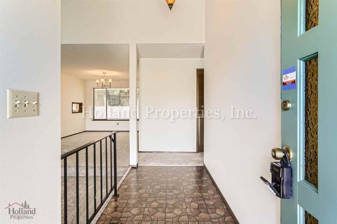 1005 Sw 192nd Ct - Photo 3 of 18