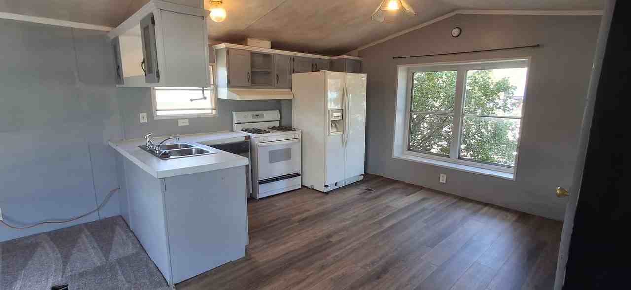 358 Mesa Loop - Photo 4 of 13