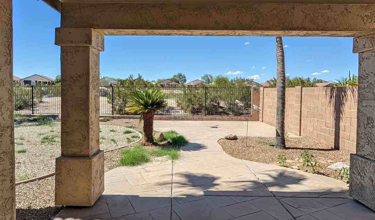 29810 N Little Leaf Dr - Photo 3 of 19