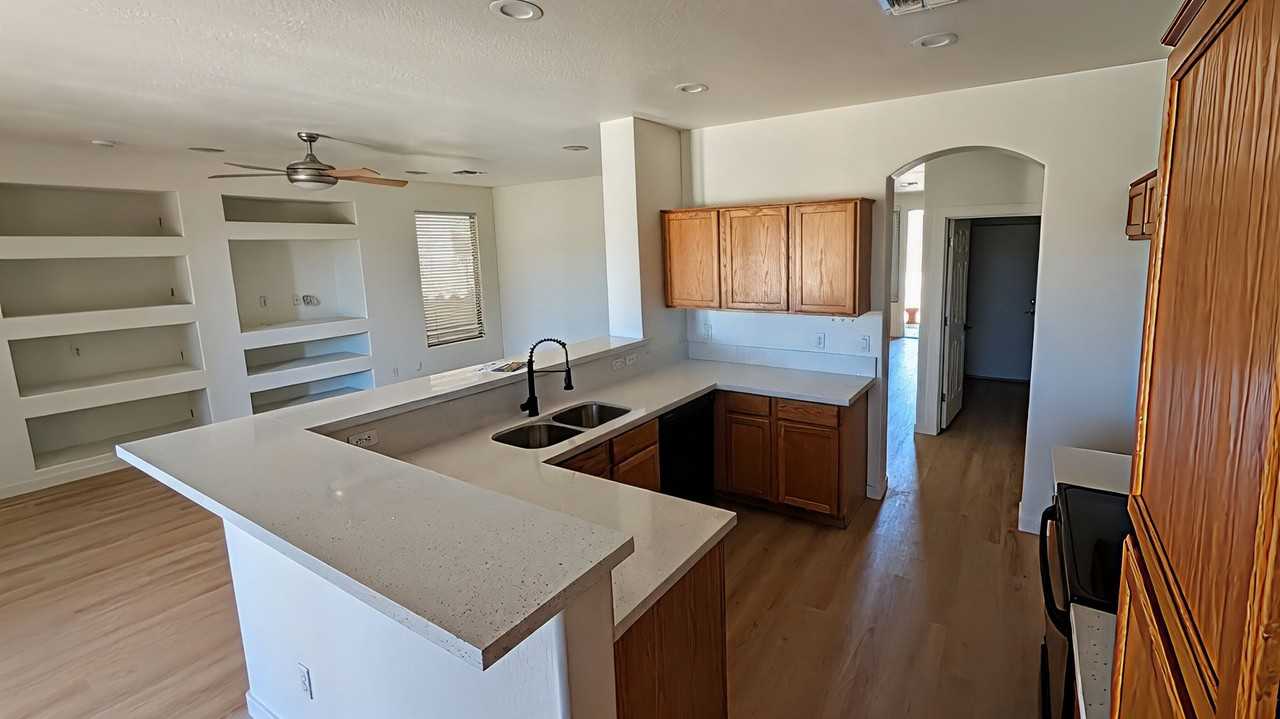 29810 N Little Leaf Dr - Photo 5 of 19