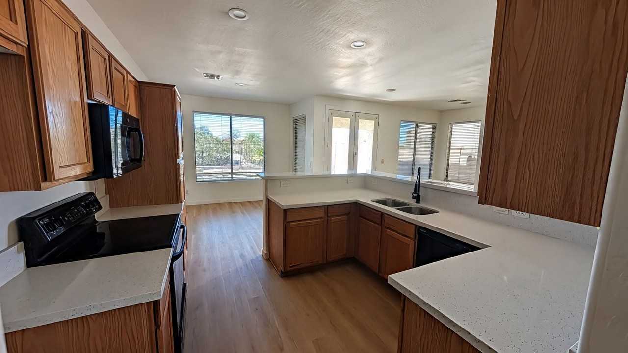 29810 N Little Leaf Dr - Photo 6 of 19