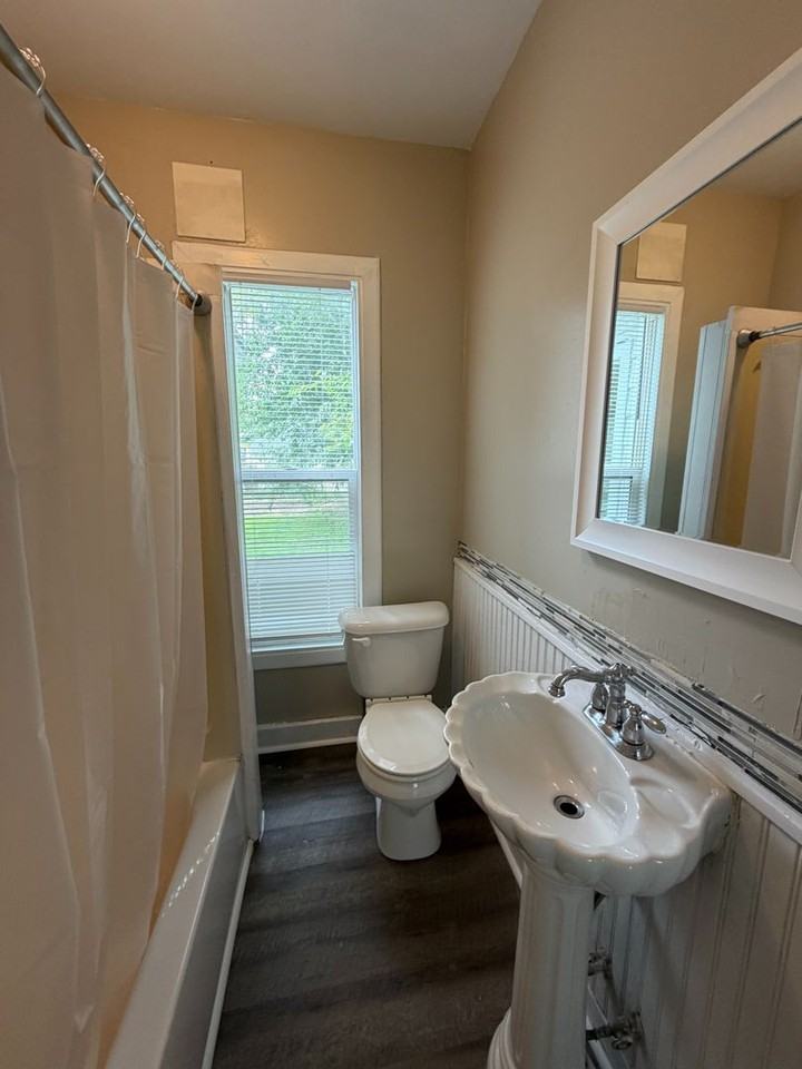 54 E 19th St - Photo 5 of 10