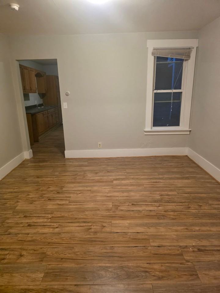 665 Saint Joseph St - Photo 3 of 13