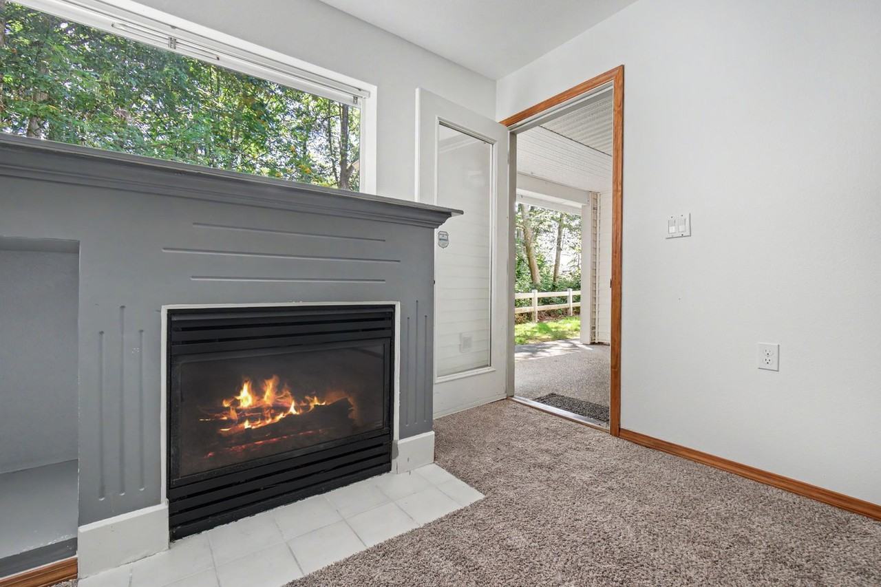 11501 7th Ave W - Photo 4 of 26