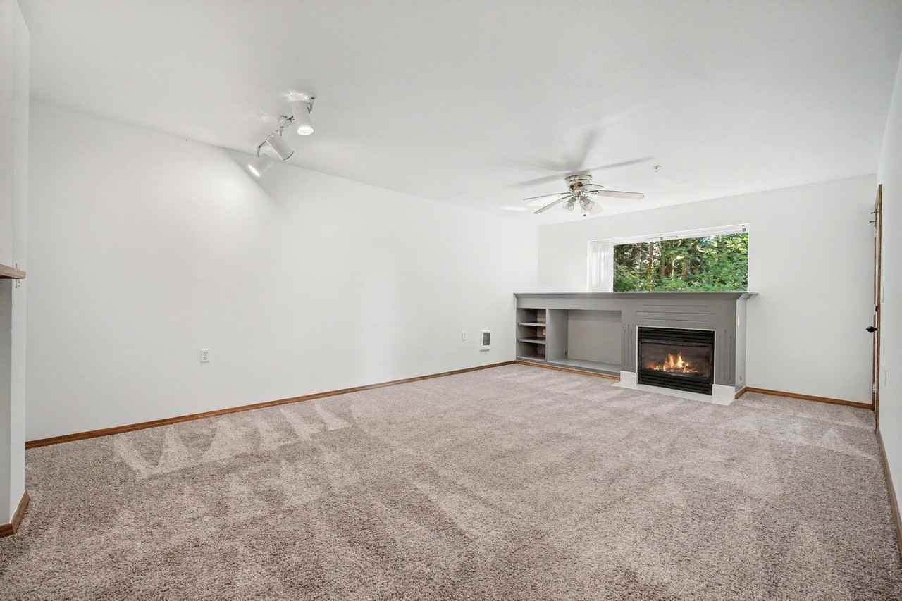 11501 7th Ave W - Photo 5 of 26