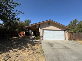 featured image of 3325 E Pine Ave