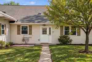 featured image of 207 W Maple St