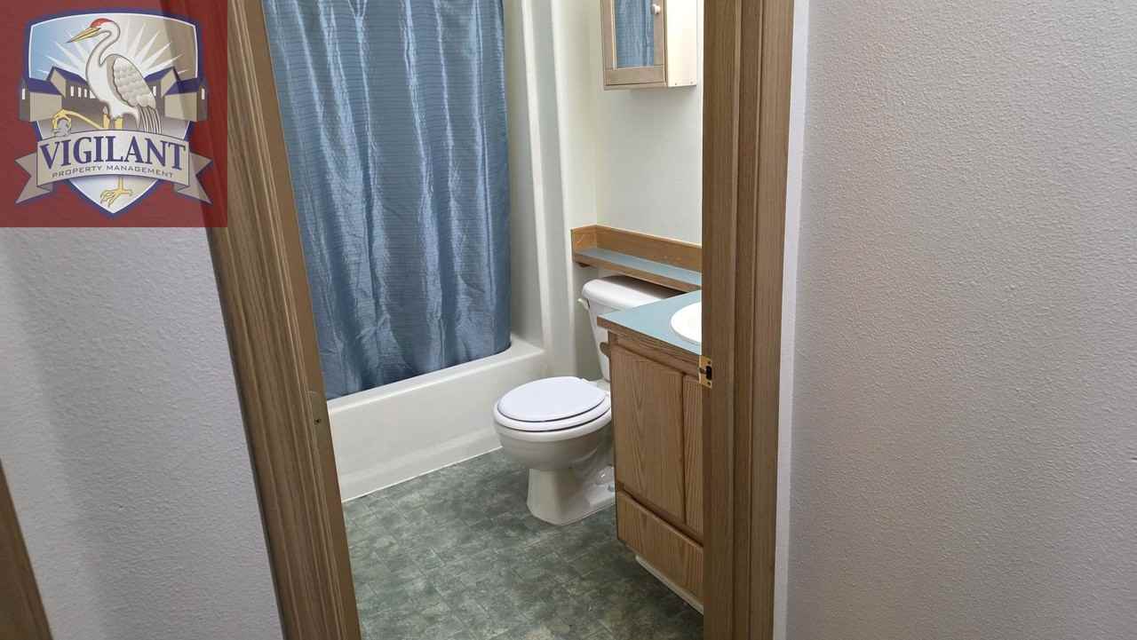 16009 Ne 93rd St - Photo 2 of 8