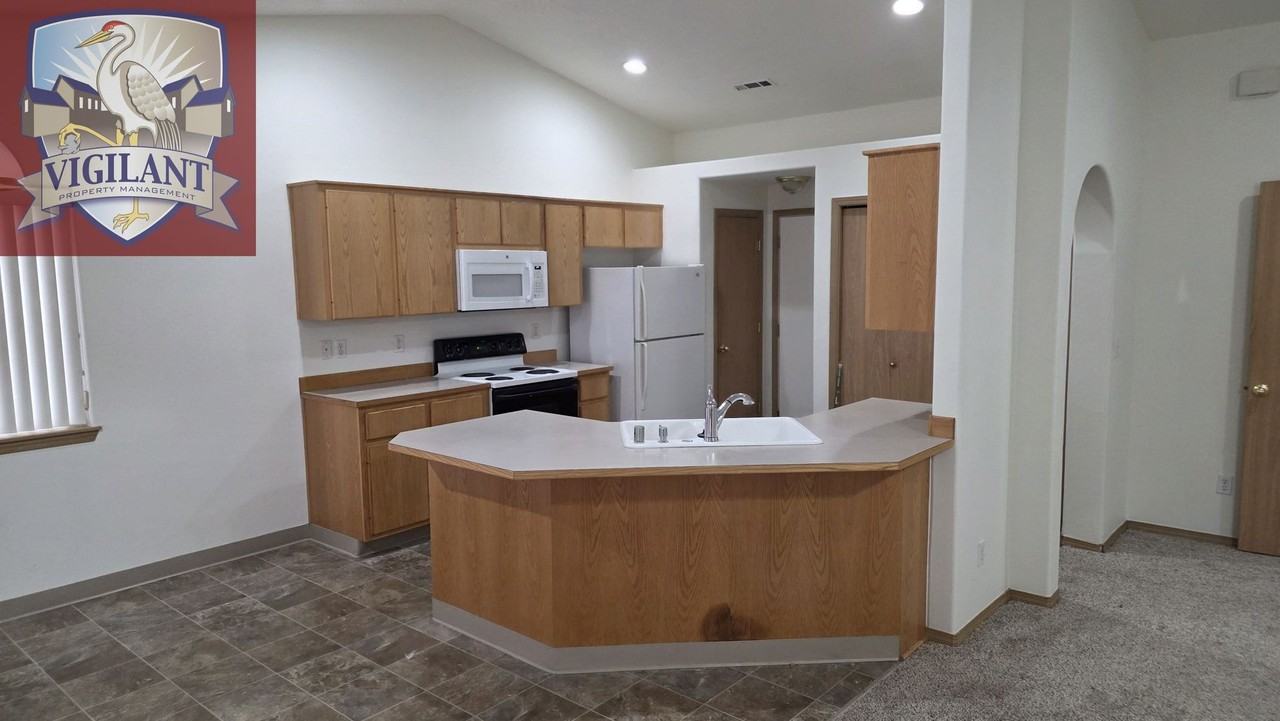 16009 Ne 93rd St - Photo 3 of 8
