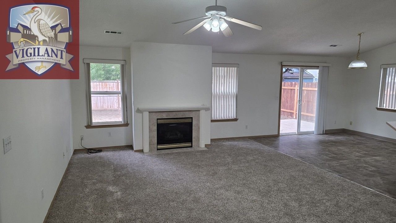 16009 Ne 93rd St - Photo 7 of 8