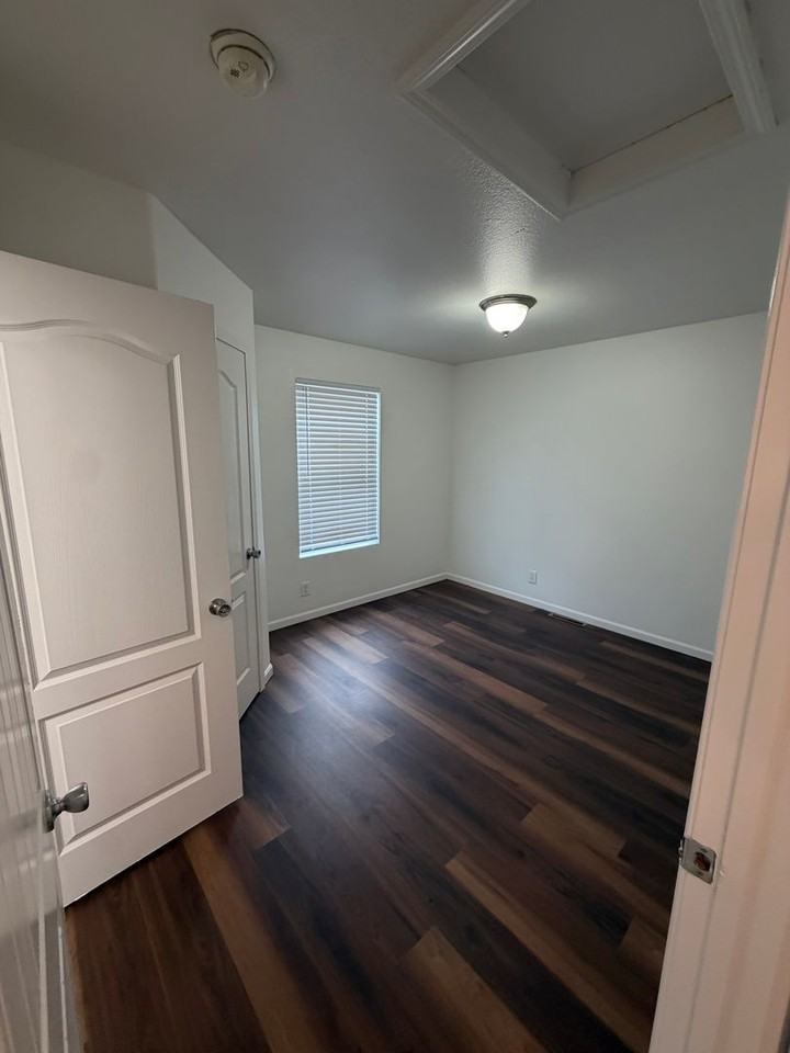 Hill Top Apartments - Photo 5 of 19