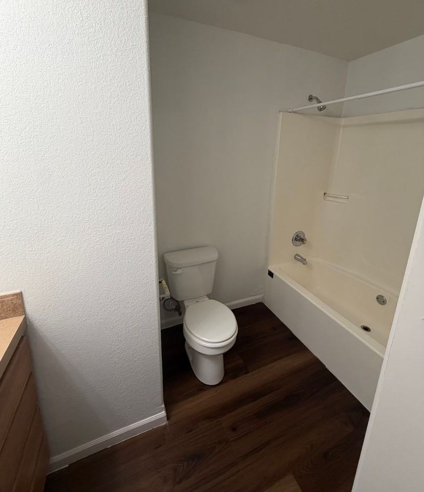Hill Top Apartments - Photo 6 of 19