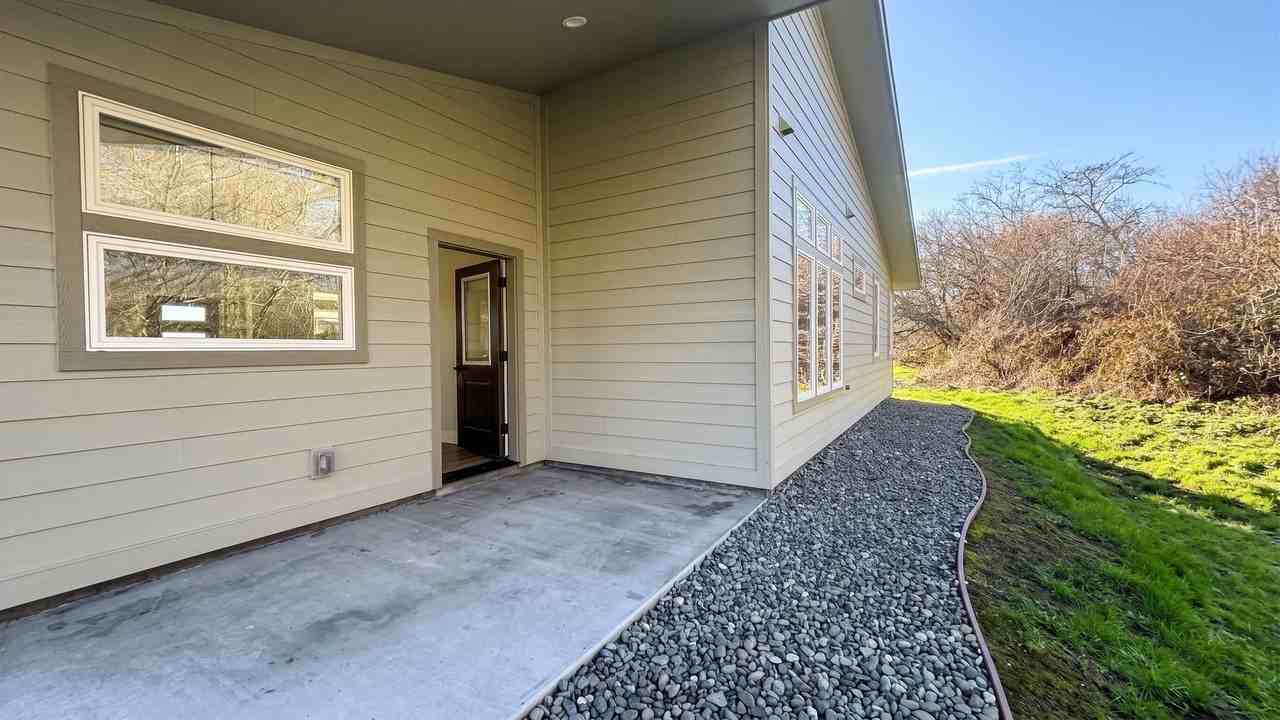 3040 Nellie Way - Photo 7 of 26