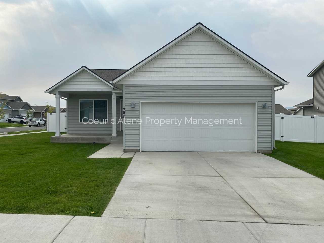 9026 N Scotsworth St - Photo 2 of 13