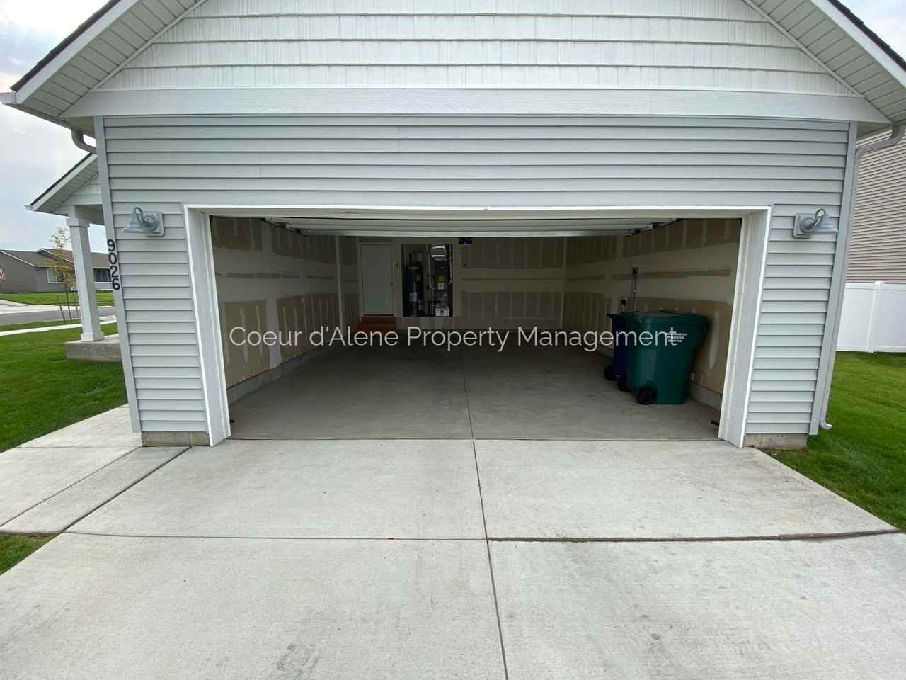 9026 N Scotsworth St - Photo 3 of 13