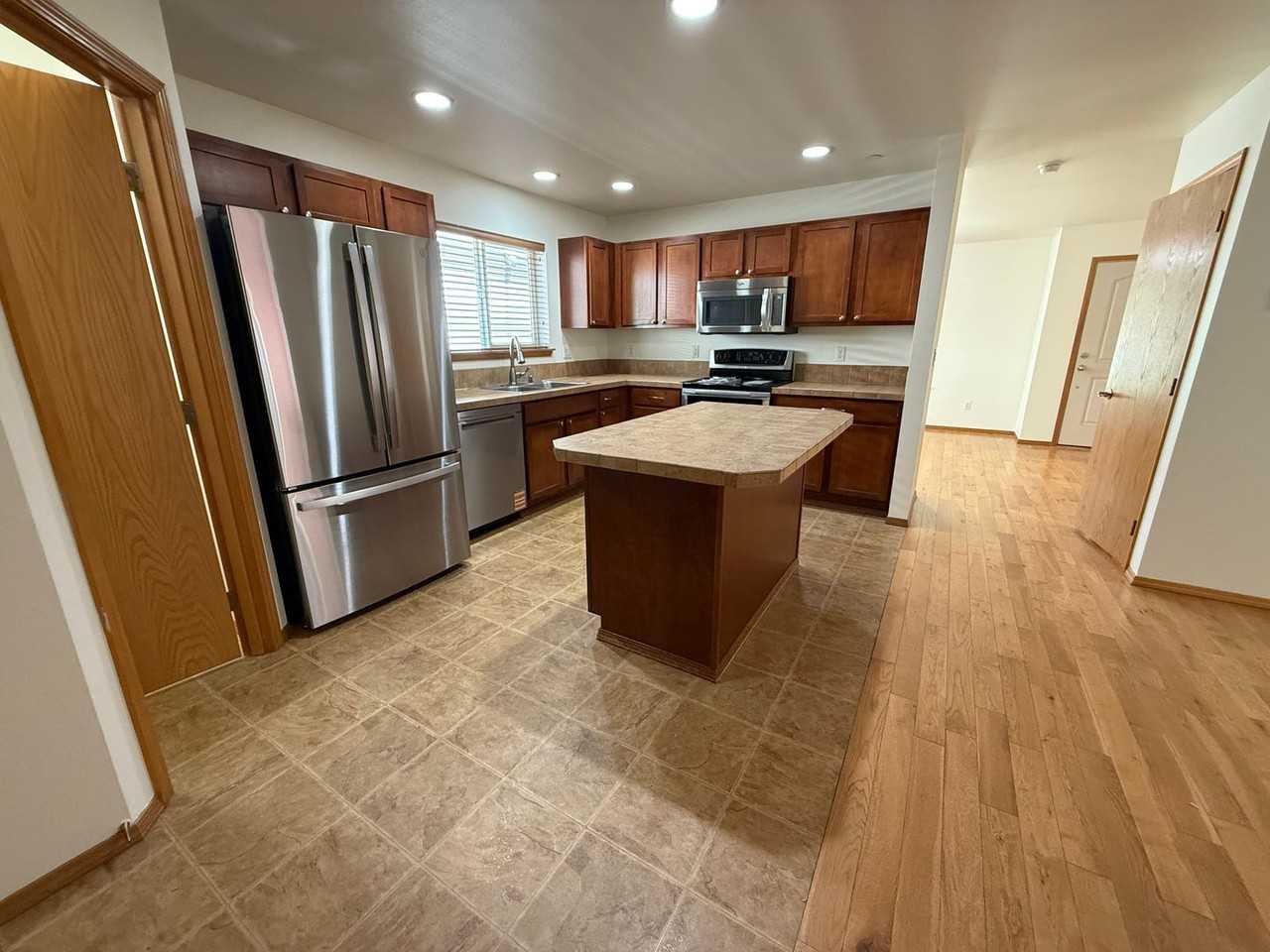 1838 Bobs Hollow Ln - Photo 5 of 27