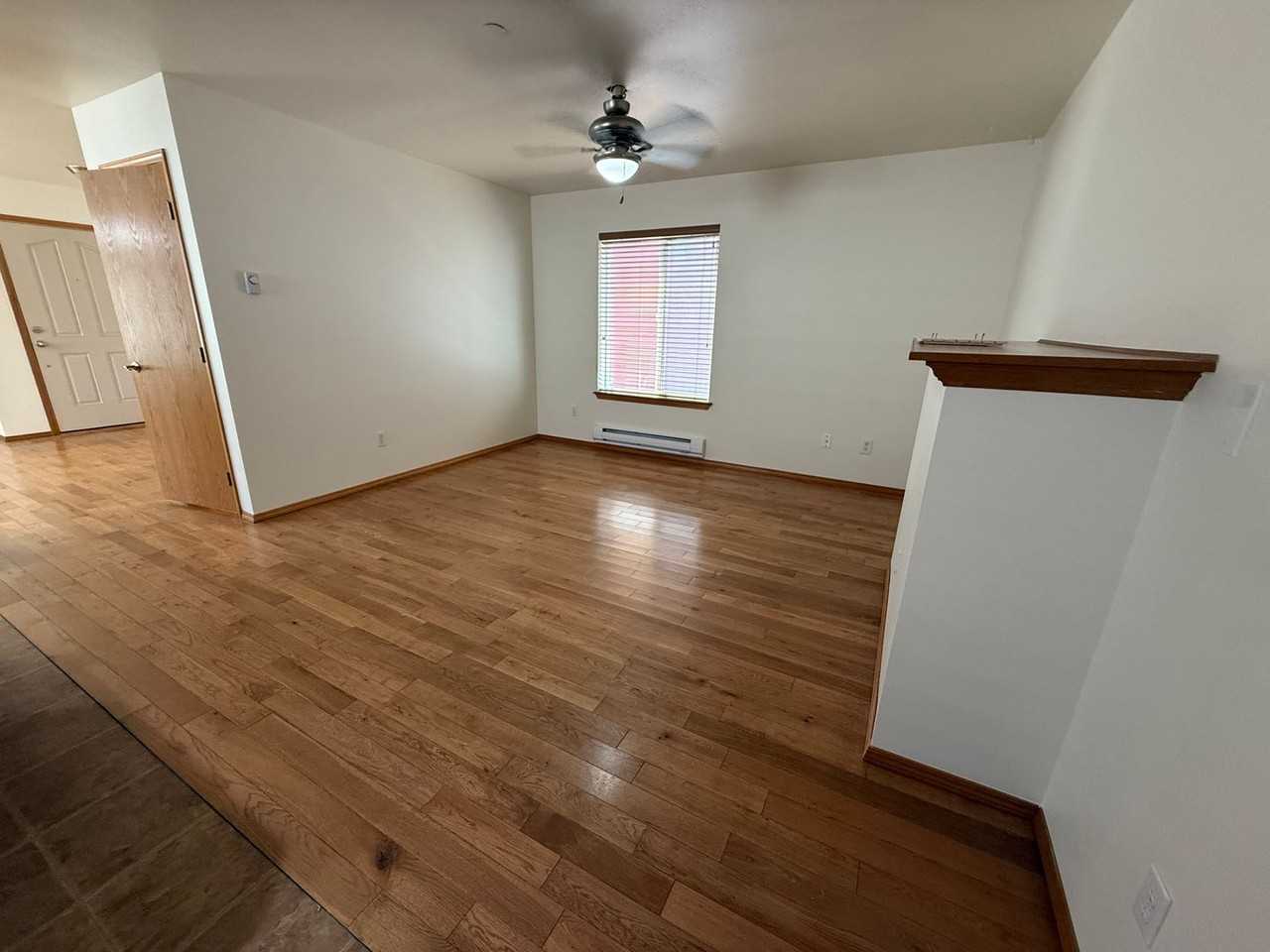 1838 Bobs Hollow Ln - Photo 7 of 27