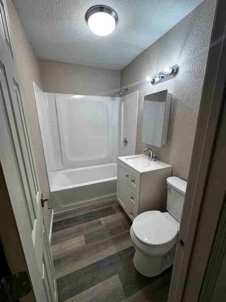 105 Sw Sanneman Dr - Photo 4 of 5