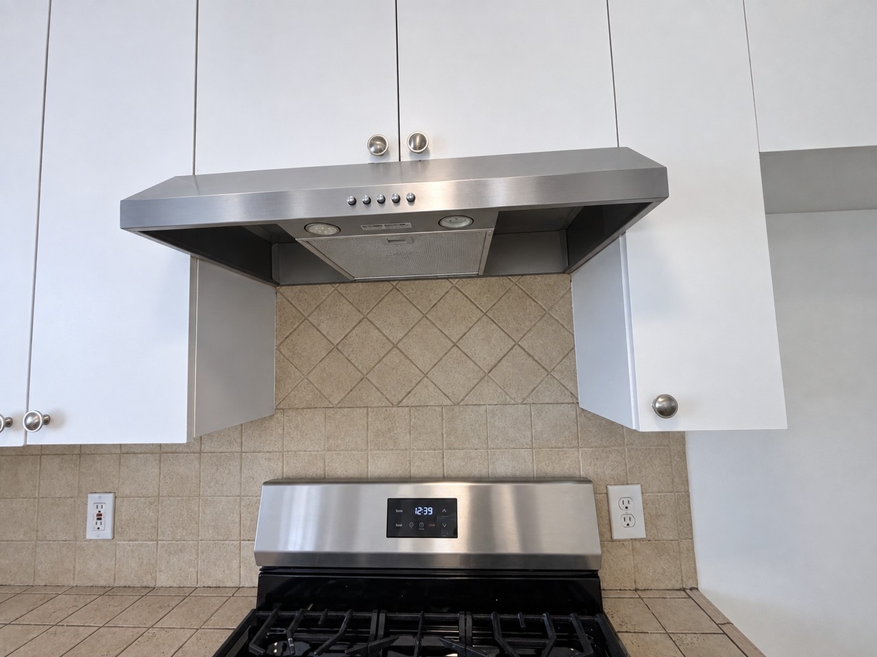 7230 Tujunga Ave - Photo 7 of 12