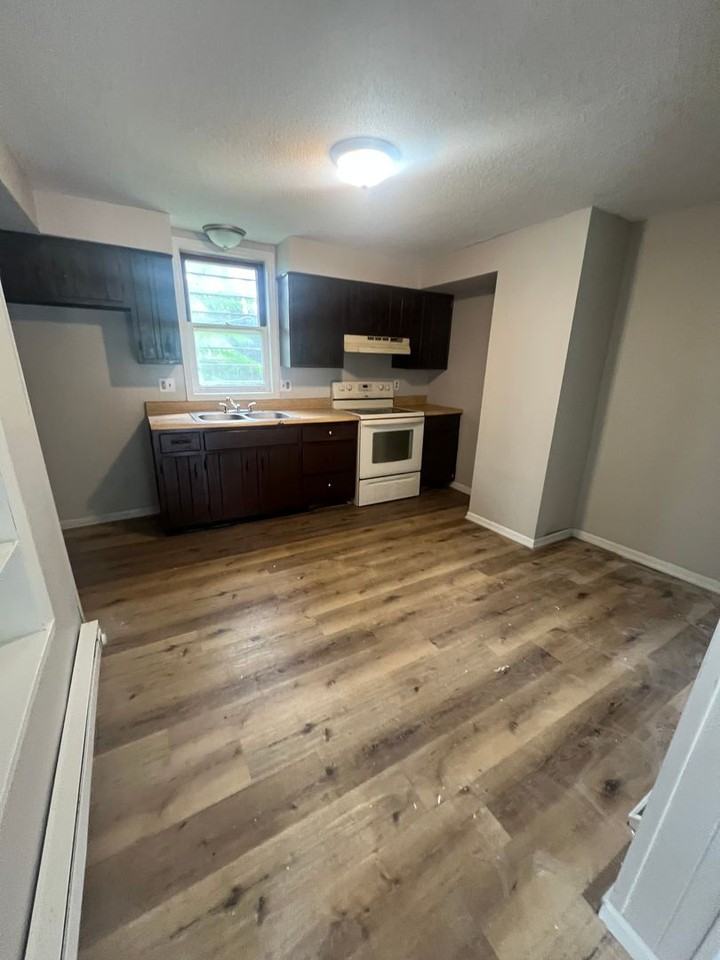 1200 E Laurel St - Photo 4 of 4