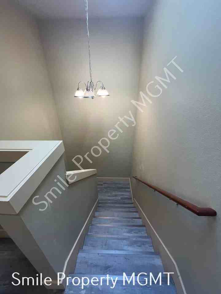 5938 Se 136th Ave - Photo 7 of 20