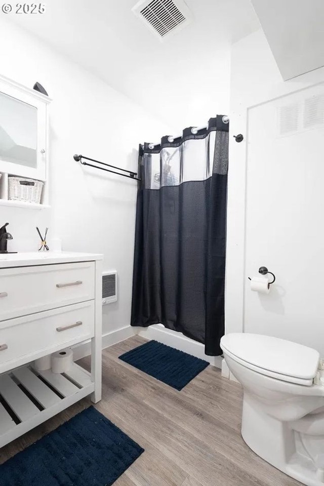 1009 13th St - Photo 3 of 16