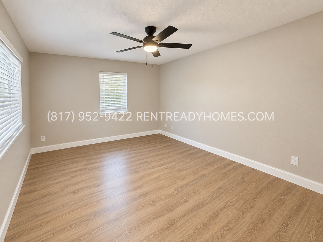 806 N Center St - Photo 5 of 10
