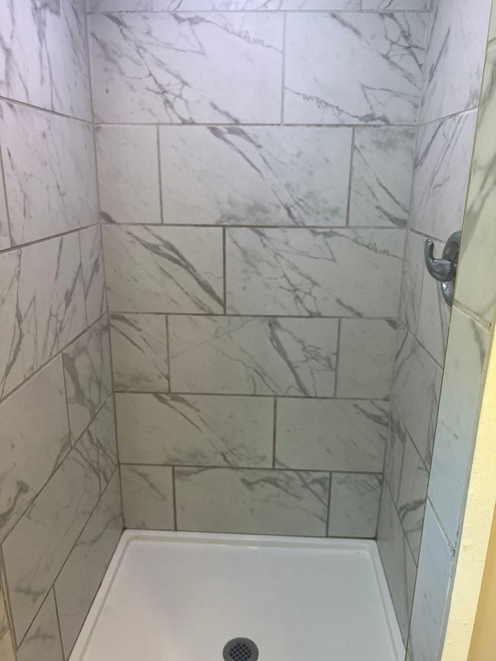 208 Charter Oak St - Photo 2 of 8