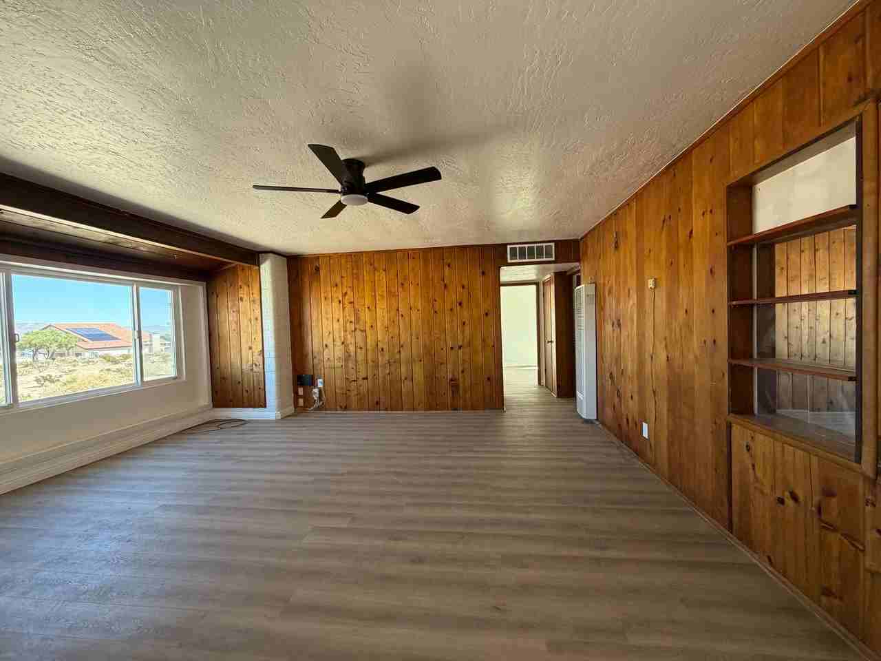 261 Armory Rd - Photo 4 of 38