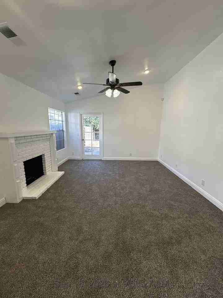 1432 E Babcock Ave - Photo 4 of 19