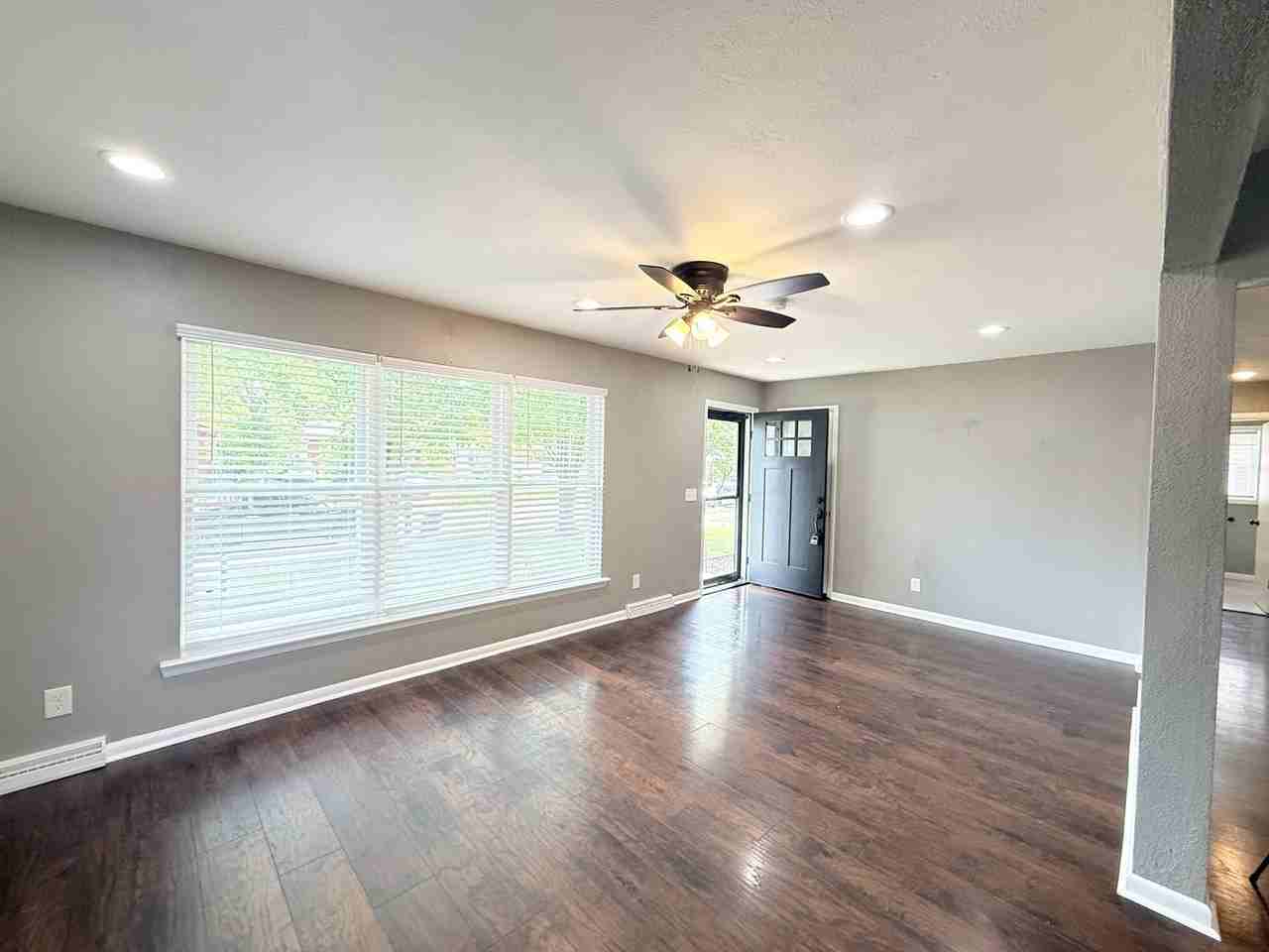 667 Parkwood Dr - Photo 2 of 22