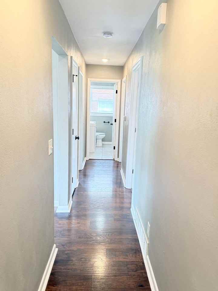 667 Parkwood Dr - Photo 7 of 22