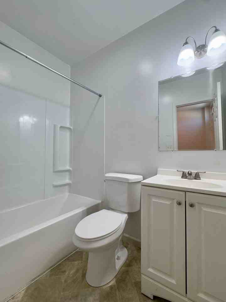 3512 E Baltimore St - Photo 4 of 23