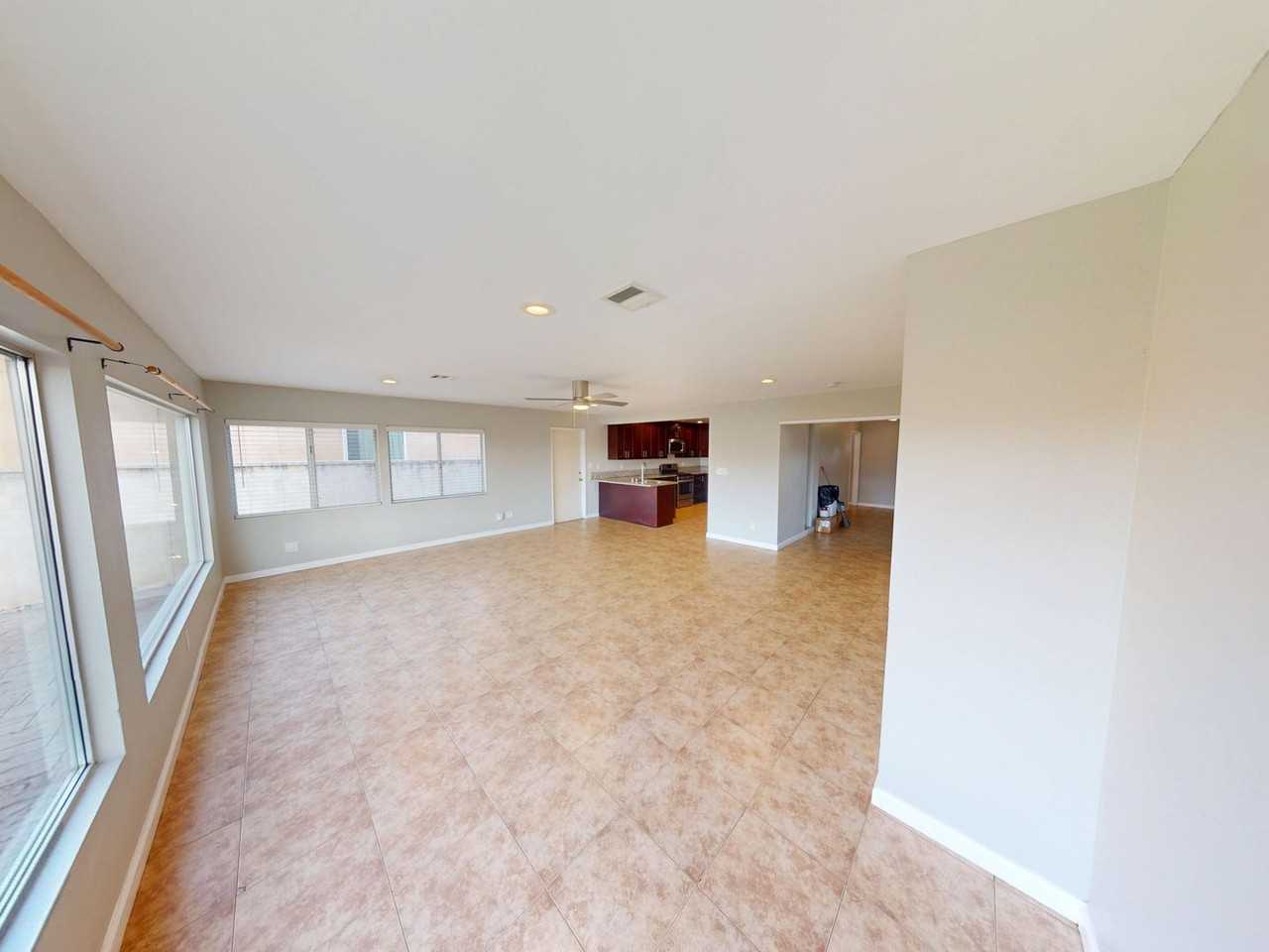 5375 E Falls View Dr - Photo 4 of 28