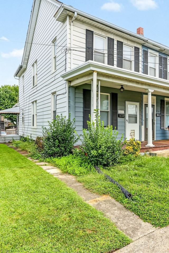2728 Butler St - Photo 3 of 14