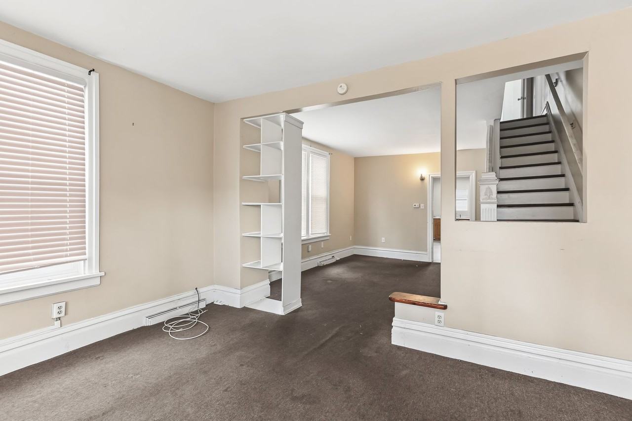 2728 Butler St - Photo 4 of 14