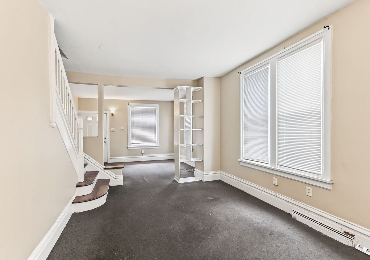 2728 Butler St - Photo 5 of 14