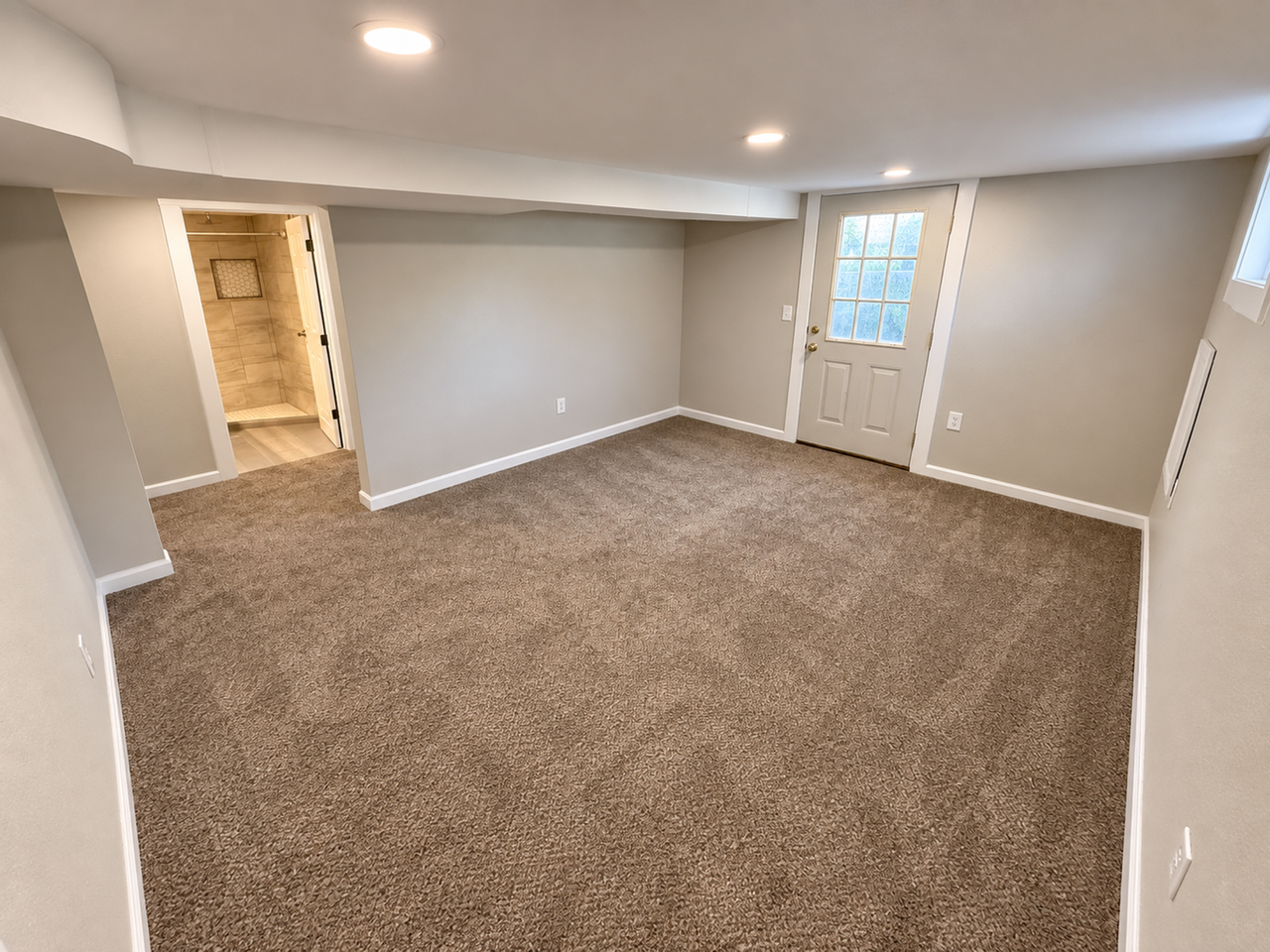 540 10th St #B - Photo 4 of 15