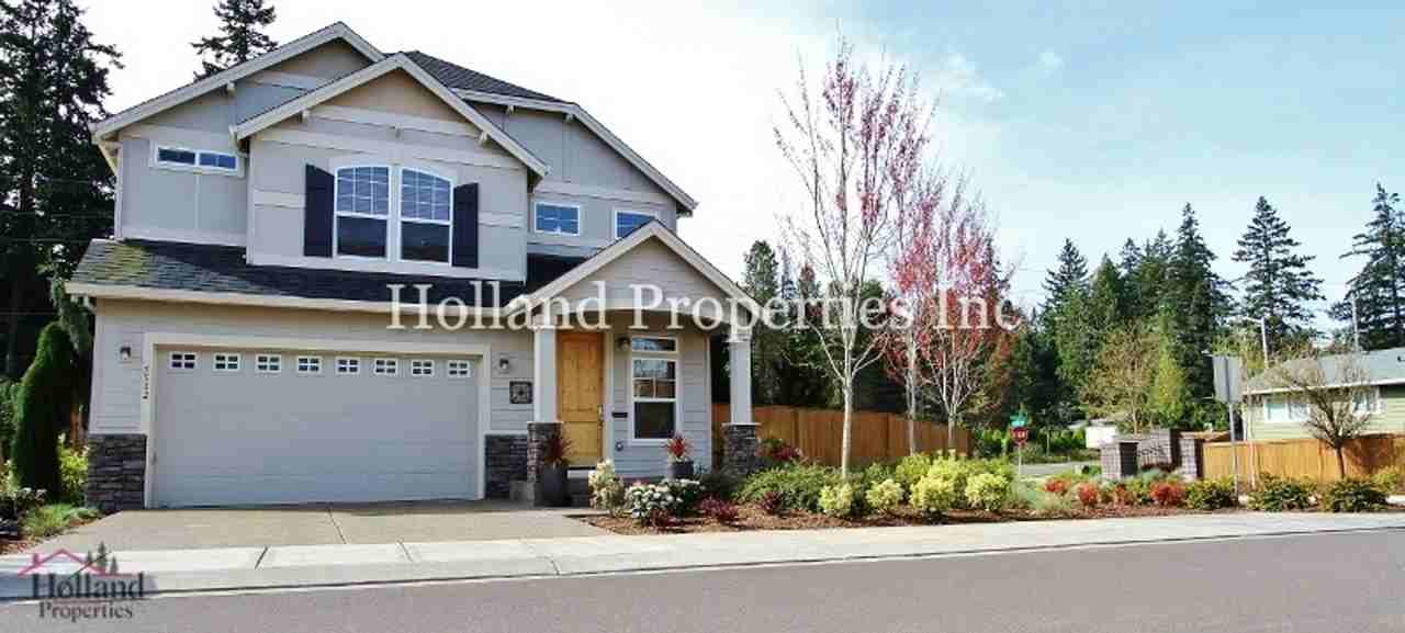 5502 Ne Lagos Ct