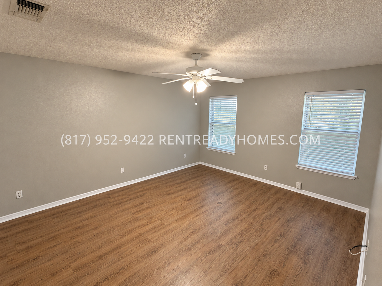 208 Oak Meadow Ln - Photo 4 of 10